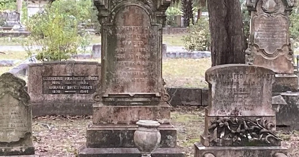 Savannah: Bonaventure Cemetery Golf Cart Guided Tour