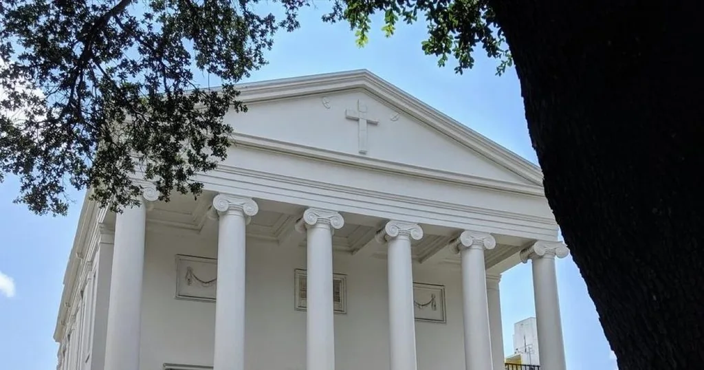 Savannah: Historic Districts & Bonaventure Private Tour